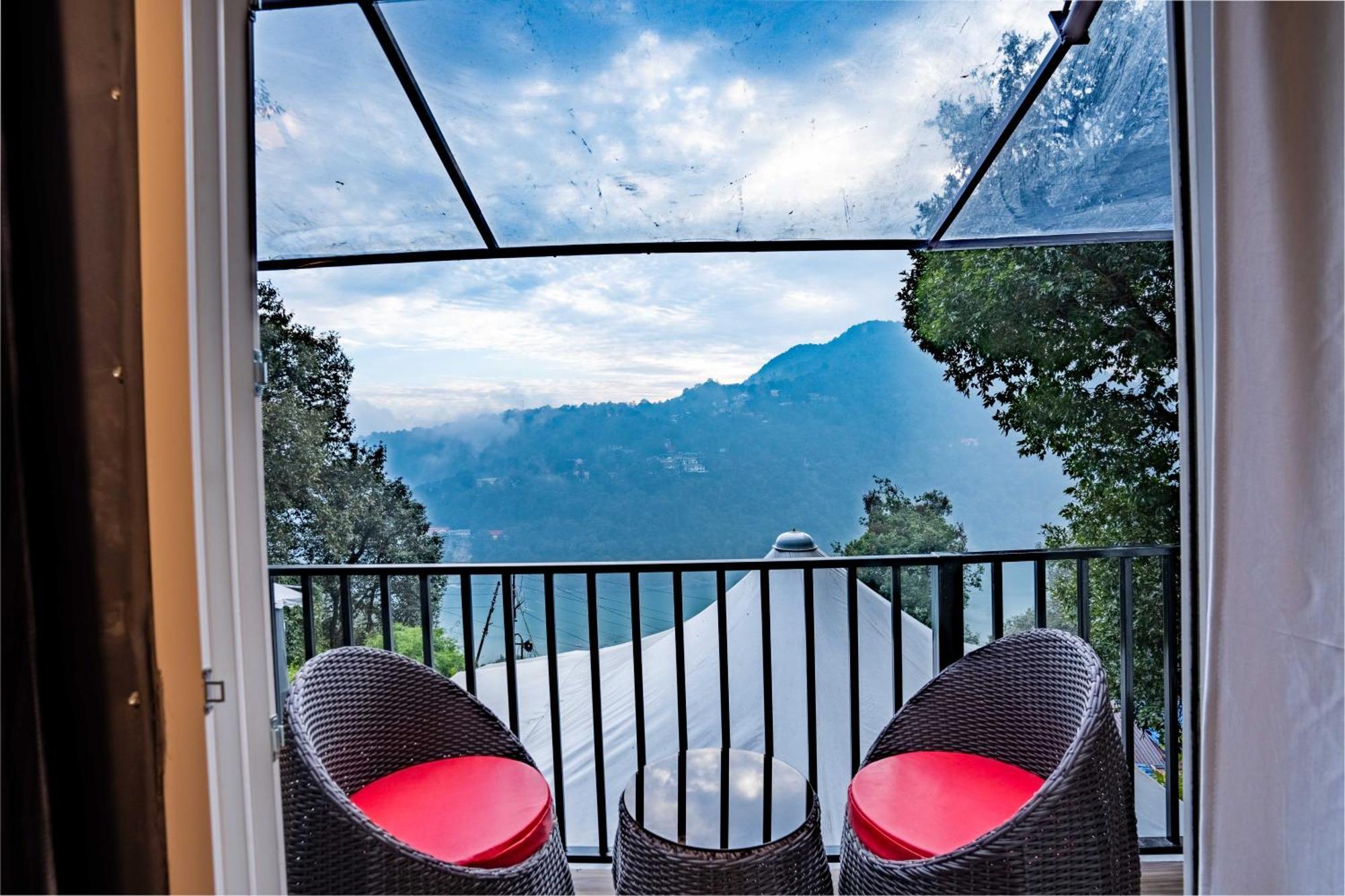 Hotel The Whispering Oaks Nainital Exterior foto