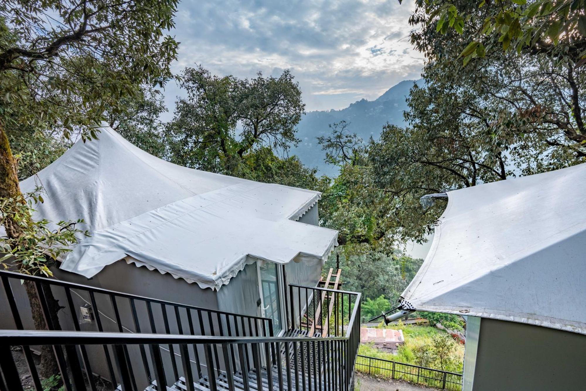 Hotel The Whispering Oaks Nainital Exterior foto