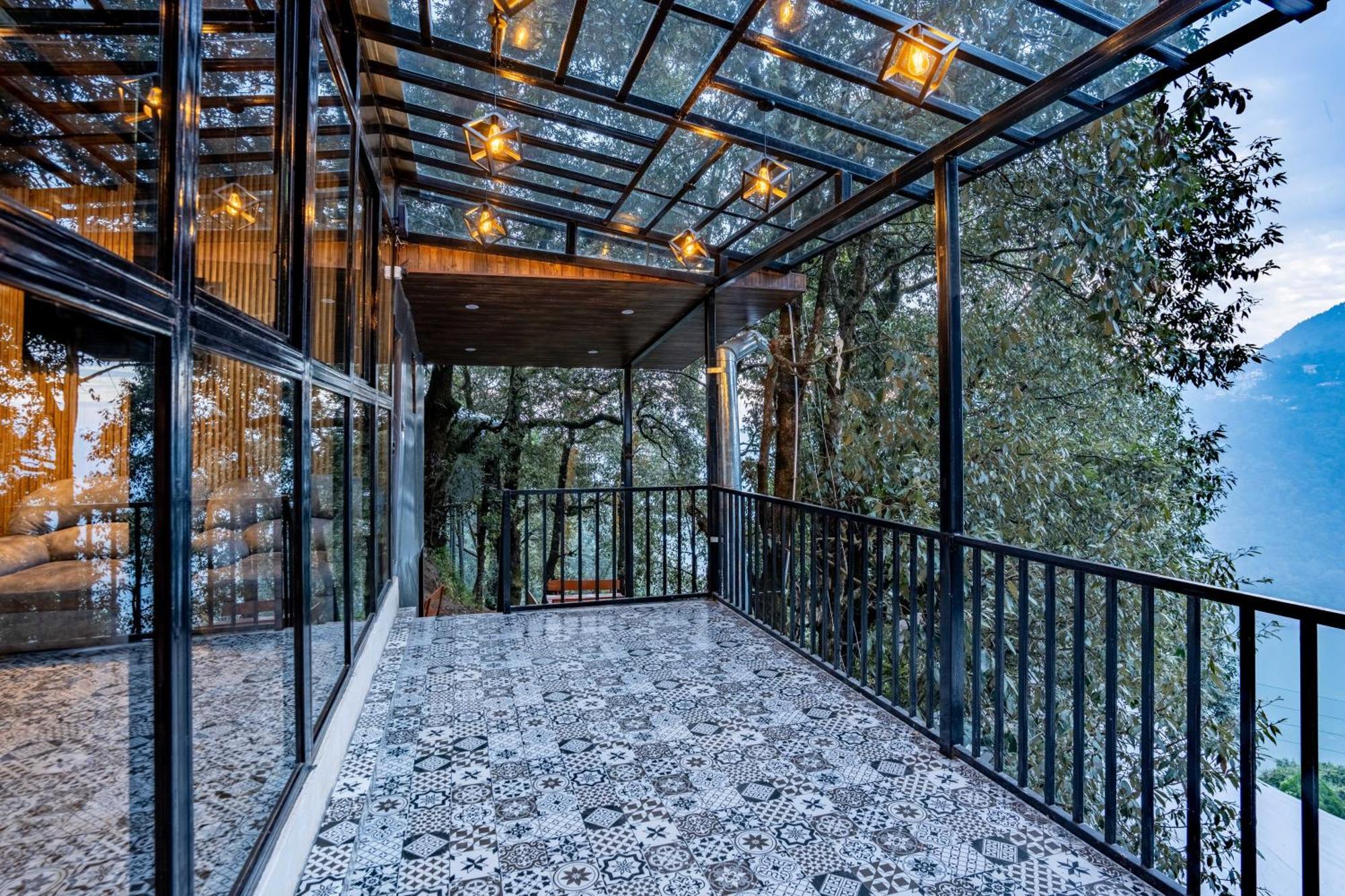 Hotel The Whispering Oaks Nainital Exterior foto