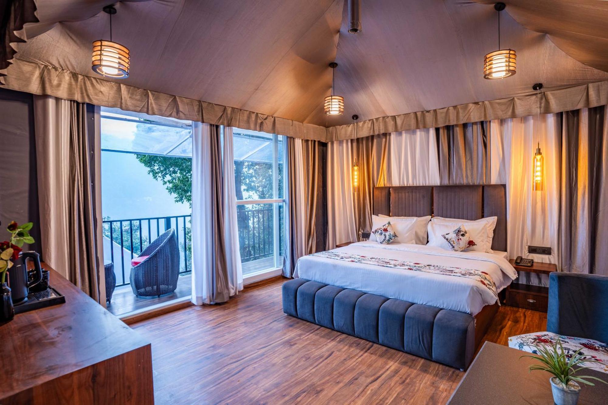 Hotel The Whispering Oaks Nainital Exterior foto